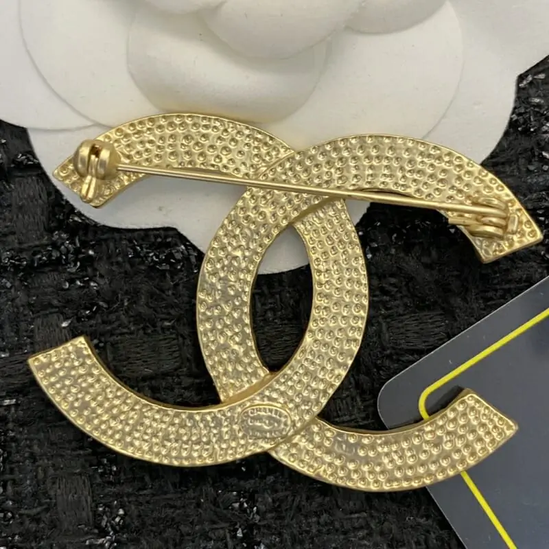 chanel brooches pour femme s_12050701